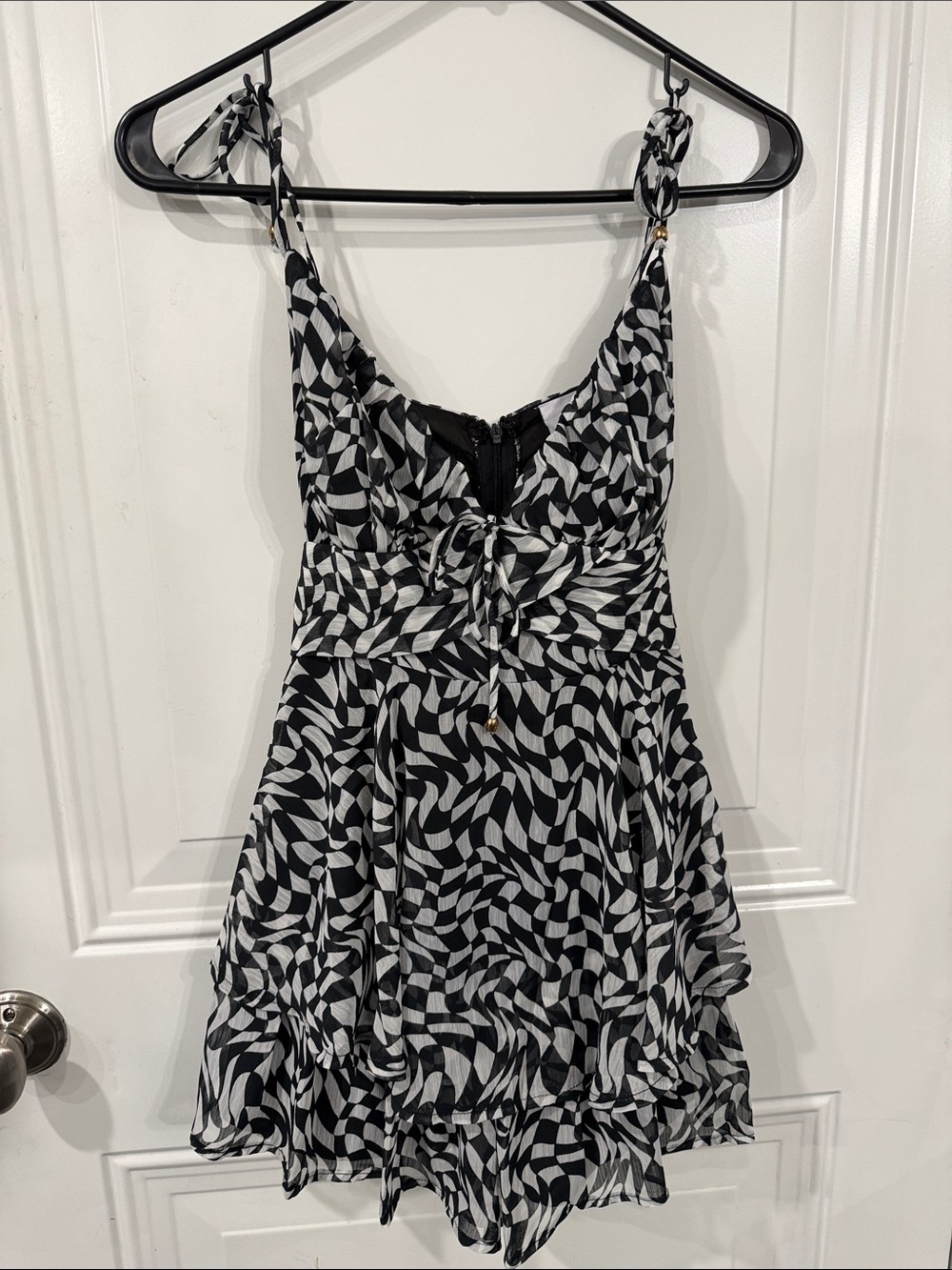 Black & White Graphic Print Tie-Shoulder Sundress